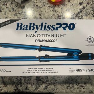 Special edition BaBylissPRO Nano Titanium Flat Iron - Blue